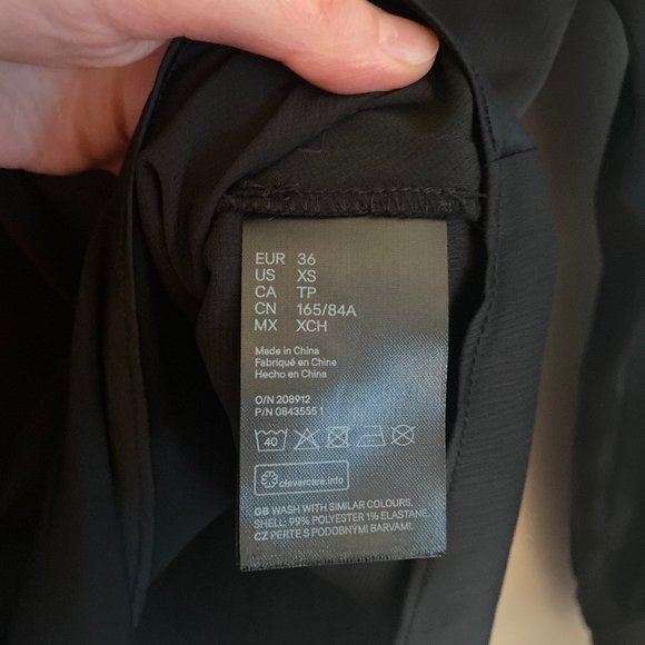 H&M V-neck Wrapover Blouse - Picture 5 of 5